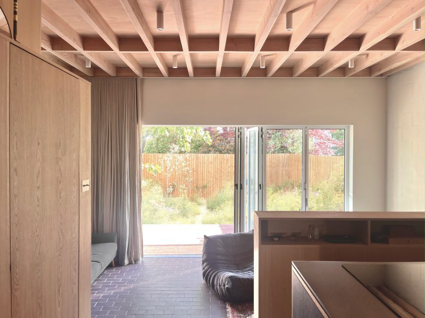 Castlands Road by Bricolage