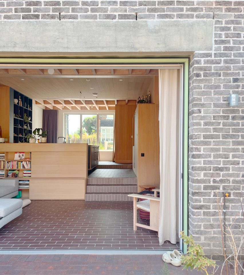 Castlands Road by Bricolage