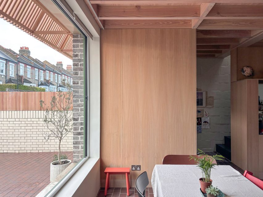 Castlands Road by Bricolage