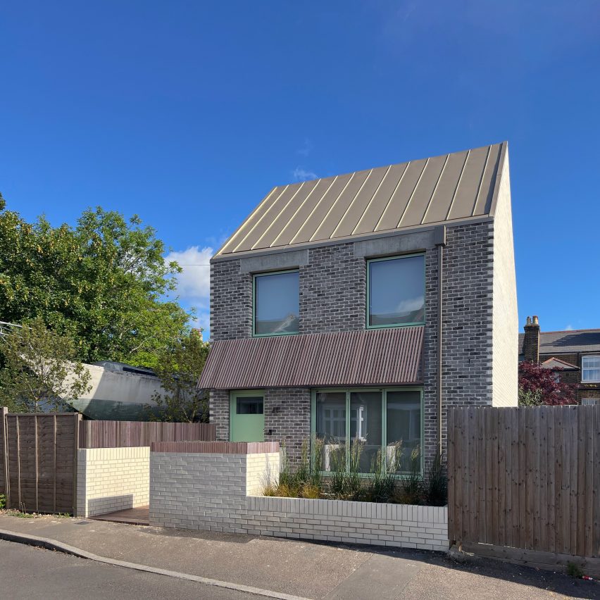 Castlands Road by Bricolage