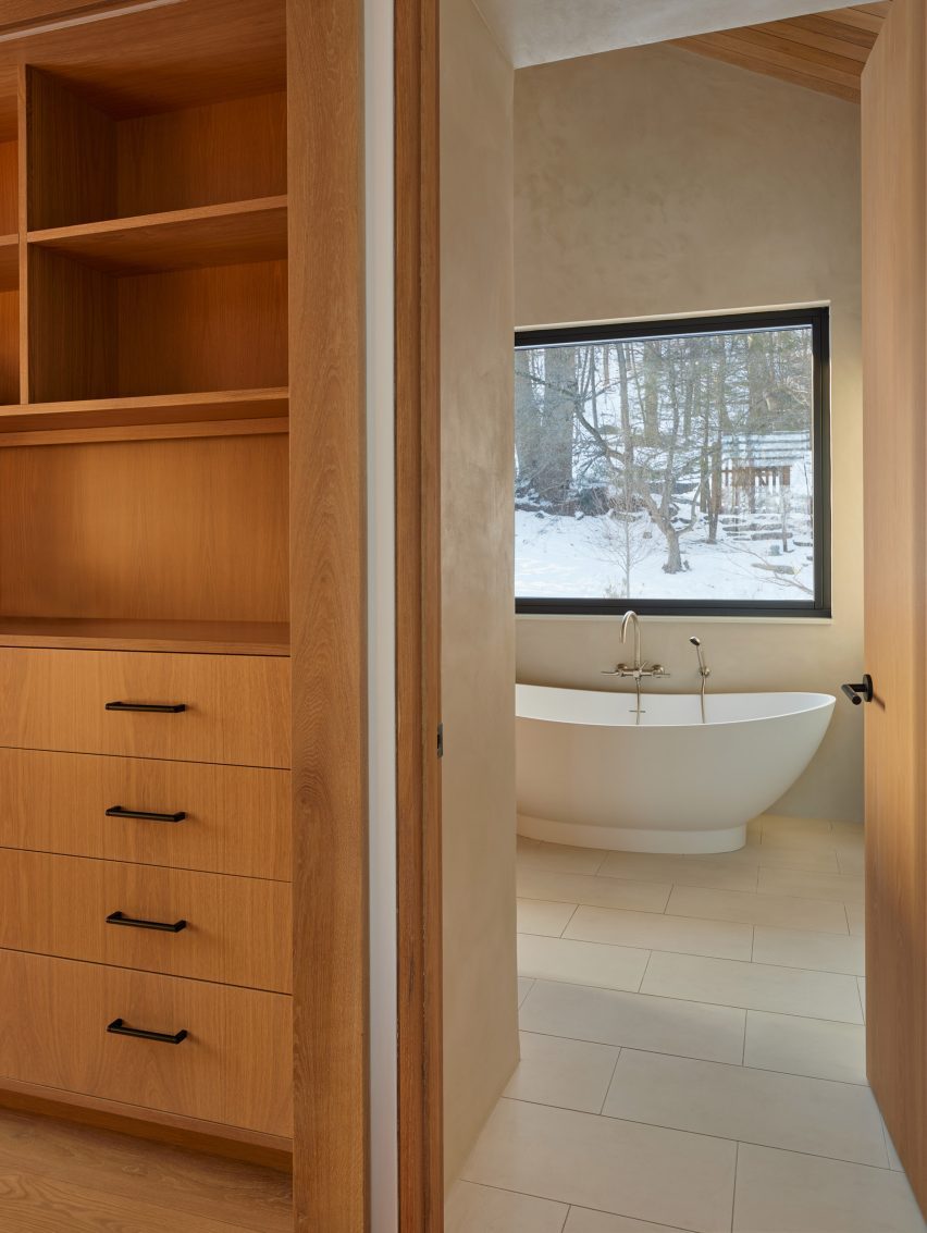 China Pond Passive House by River Architects