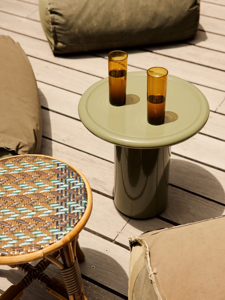 courtyard furniture in Cinderella House by YSG Studio