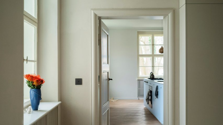 Country house in Brandenburg, Germany by Ænsemble