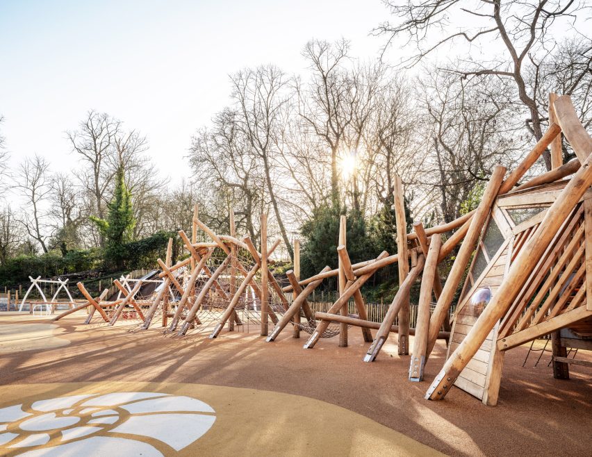 Crystal Palace dinosaur-informed park