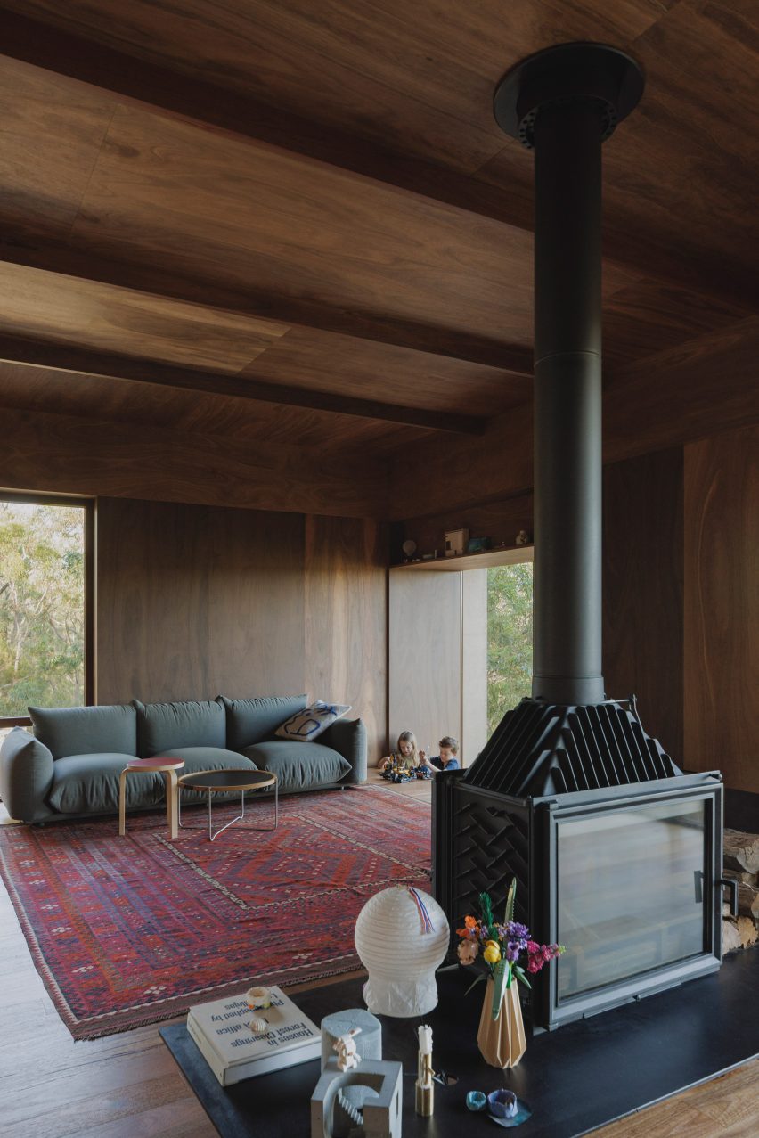 wood-panelled interior in EA House by Bokey Grant