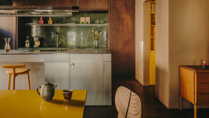 Munich townhouse by Holzrausch