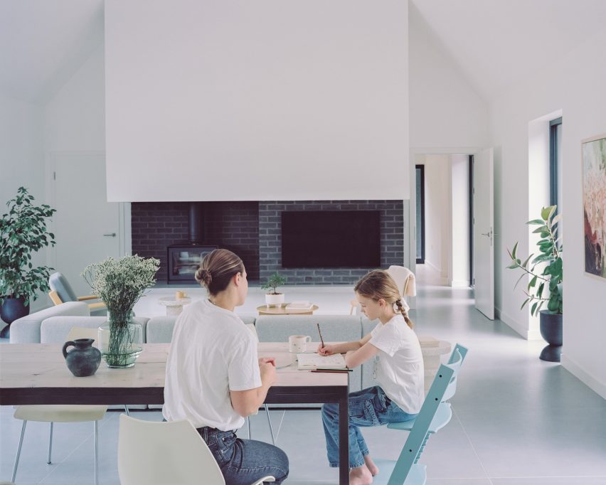 House in a Clearing by TaylorHare Architects