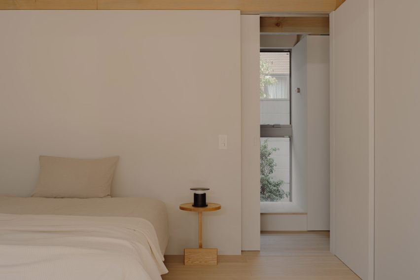 House in Kinuta by Kenta Hirayama