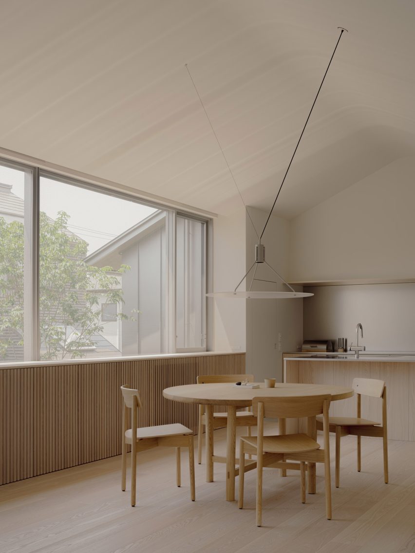House in Kinuta by Kenta Hirayama
