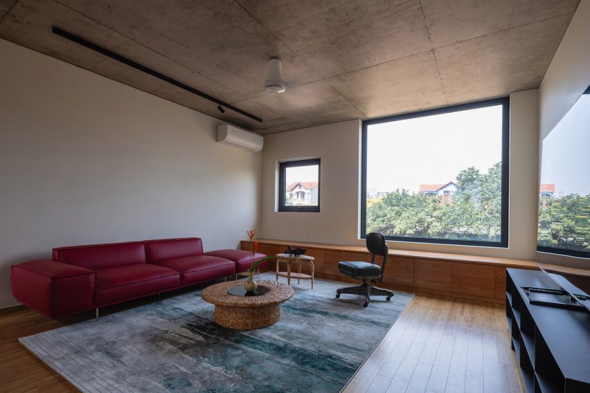 Multi-generational home in Vietnam by Inrestudio
