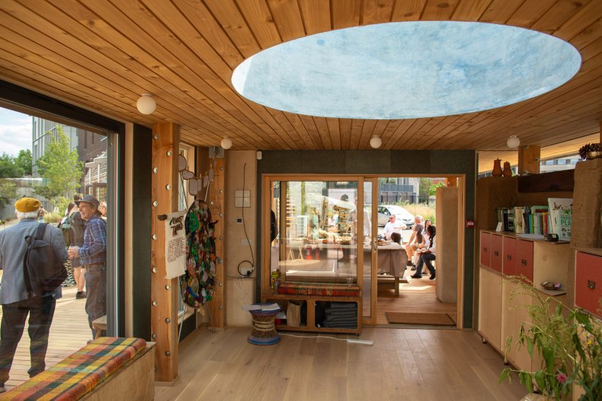 Triangle Site by Jan Kattein Architects