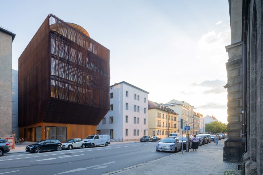 Kinderoase an der TUM by Kéré Architecture