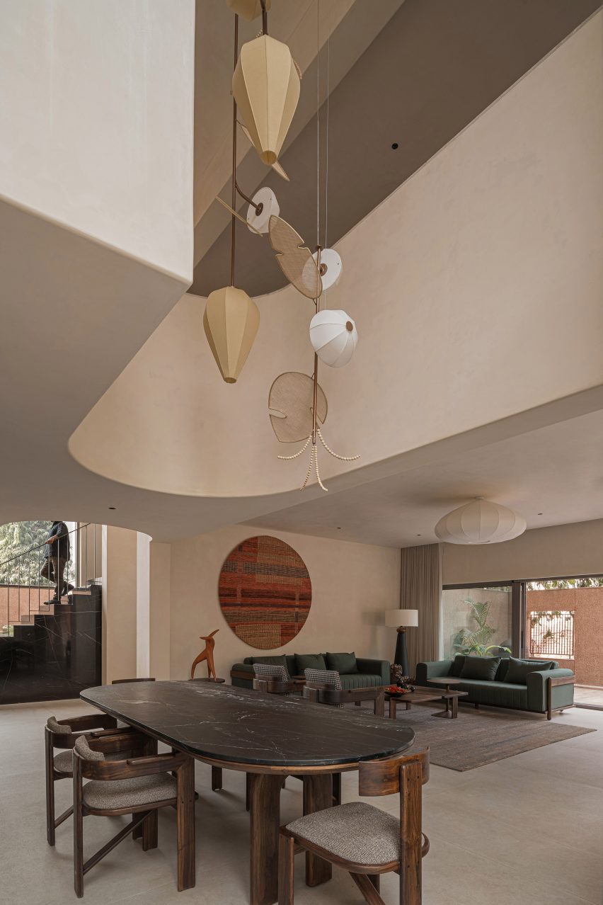 LJ House by Studio Saransh