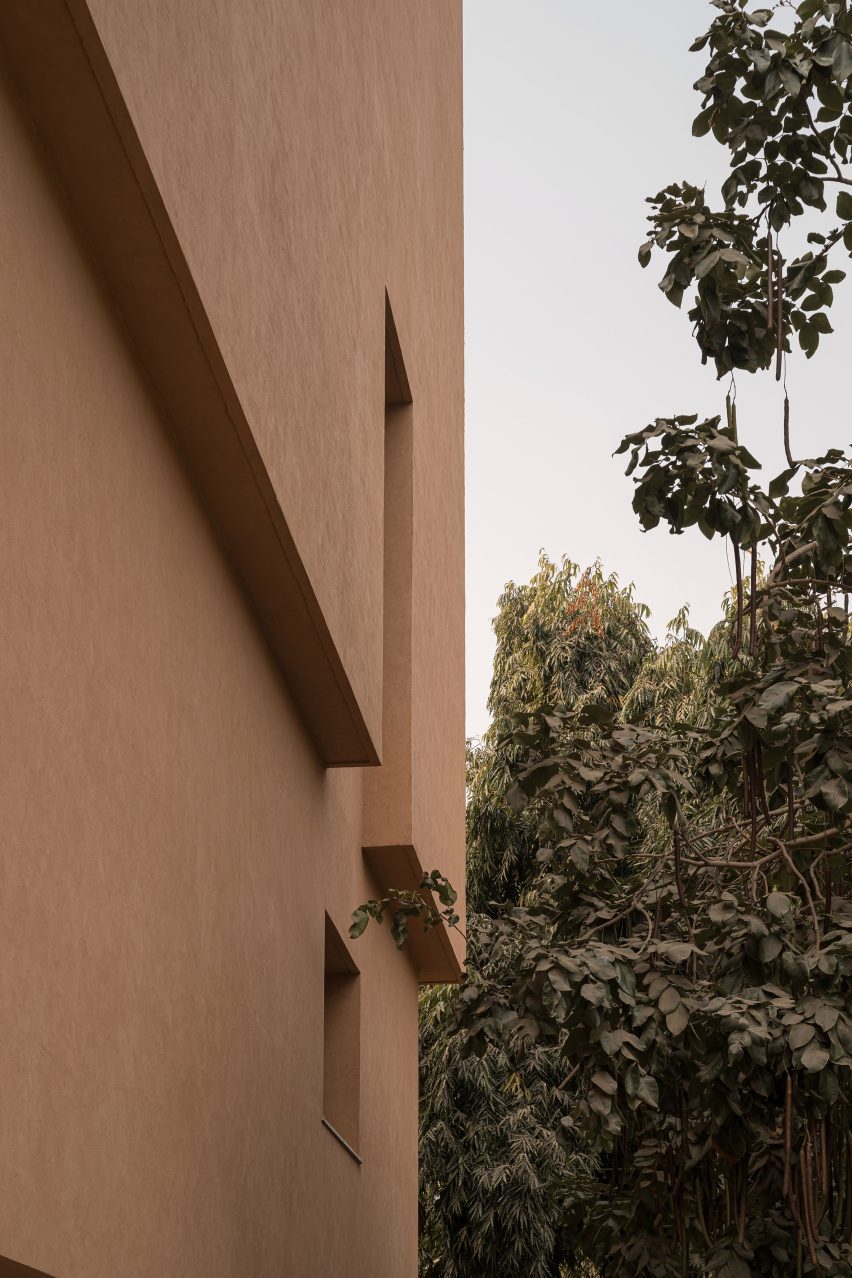 LJ House by Studio Saransh