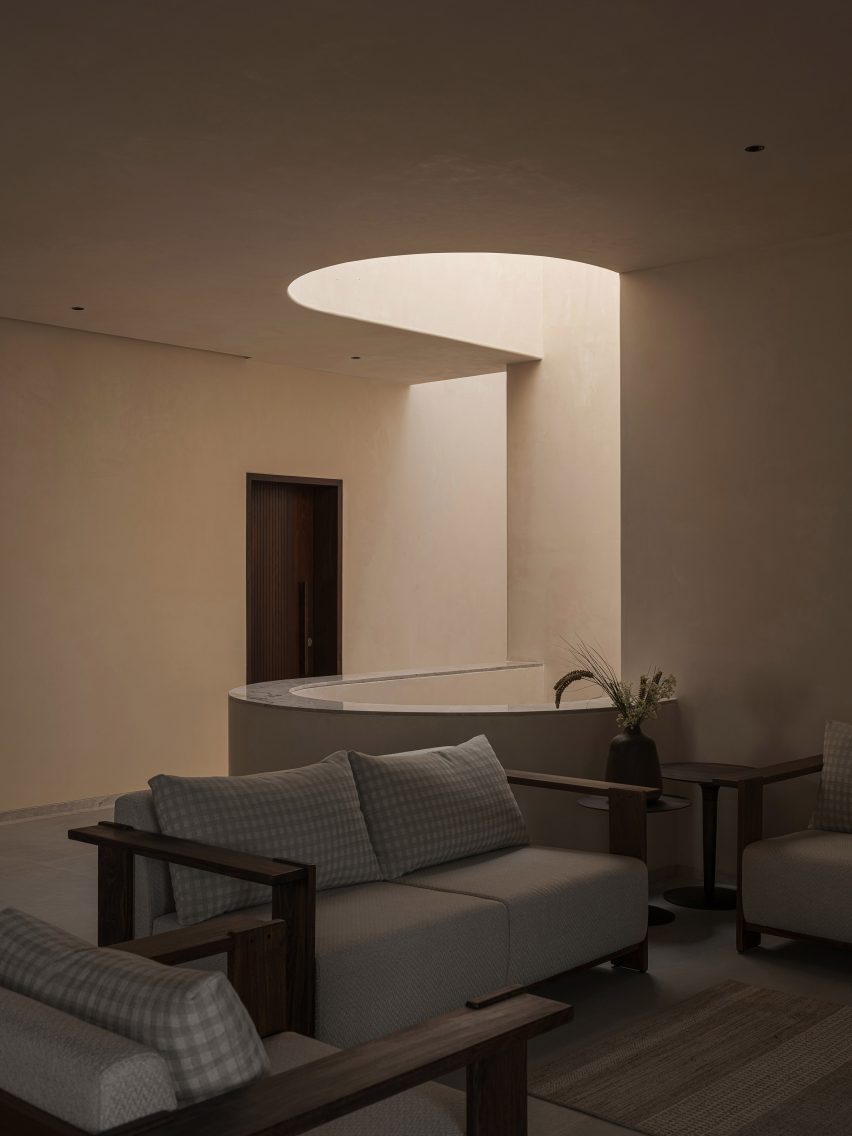 LJ House by Studio Saransh