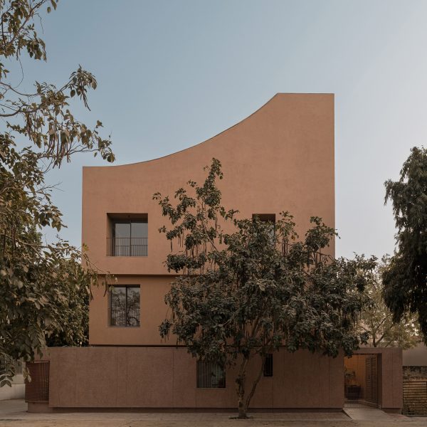 LJ House by Studio Saransh Ahmedabad