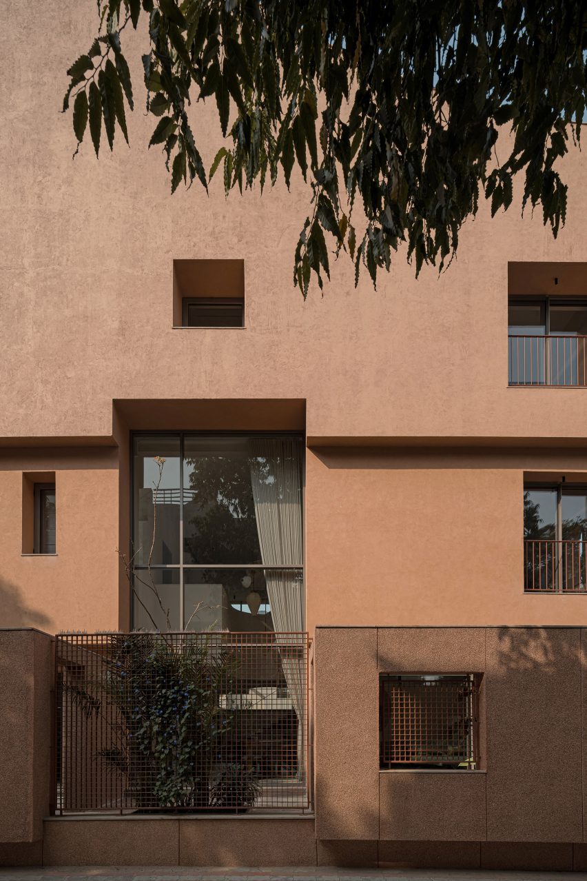 LJ House by Studio Saransh