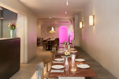 London pizza restaurant with curved walls