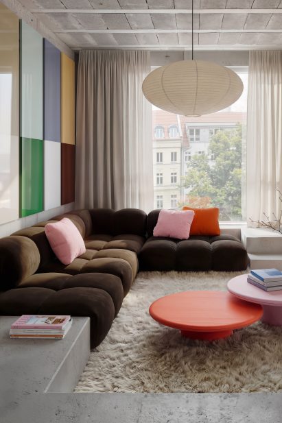 Sander sofa in brown