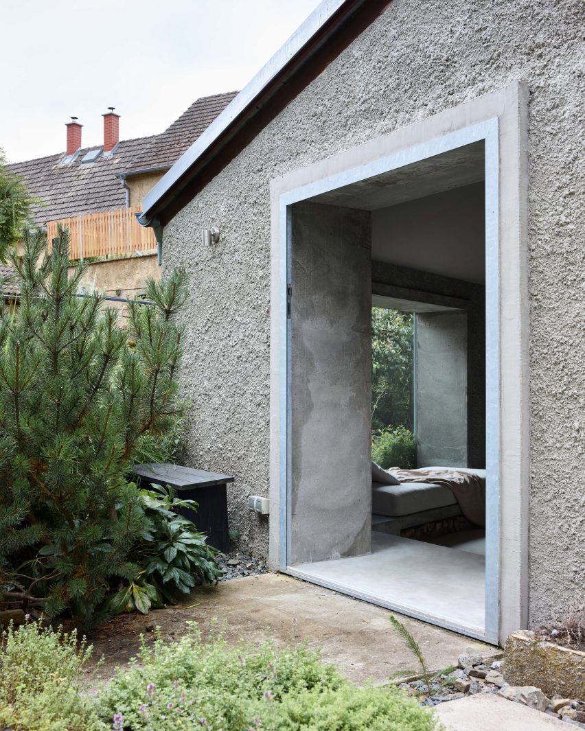 Panoší Újezd Summer House by Lenka Milerová Architektka