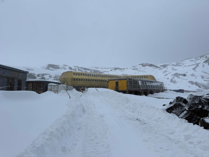 Polish Antarctic Station by Kurylowicz and Architects
