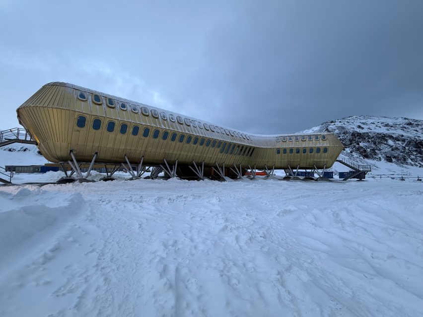 Polish Antarctic Station by Kurylowicz and Architects