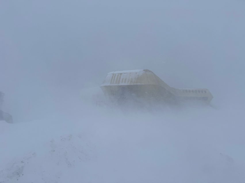 Polish Antarctic Station by Kurylowicz and Architects