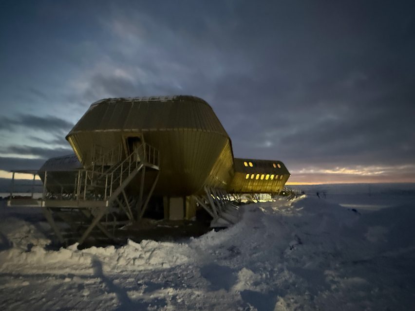 Polish Antarctic Station by Kurylowicz and Architects