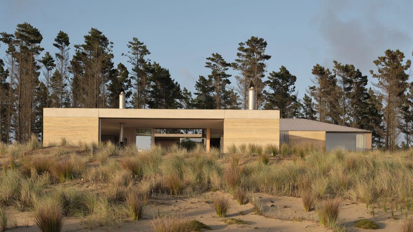 Double Courtyard House in New Zealand