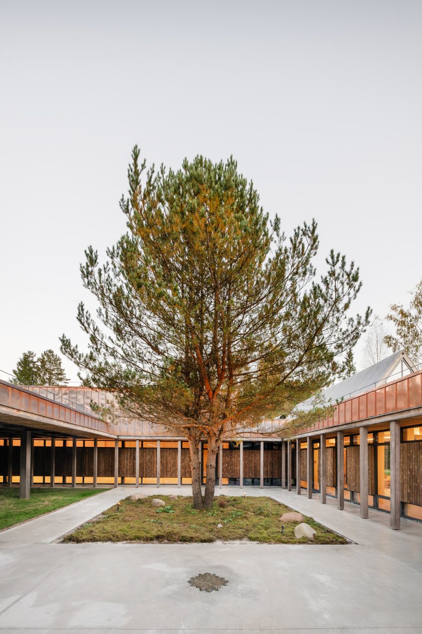 Sanctum nature retreat by Arches
