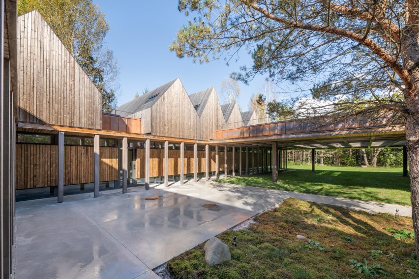 Sanctum nature retreat by Arches
