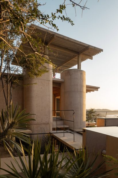 Exterior view of Casa Diez Pies