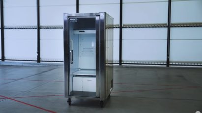 Do Hiemon Box personal cooling booth by SDRS and Trusco Nakayama