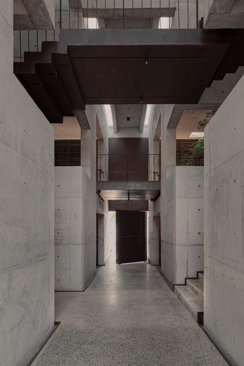 Waankarn by Studio Locomotive