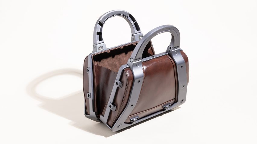 Photo of a bag by Estra Labs