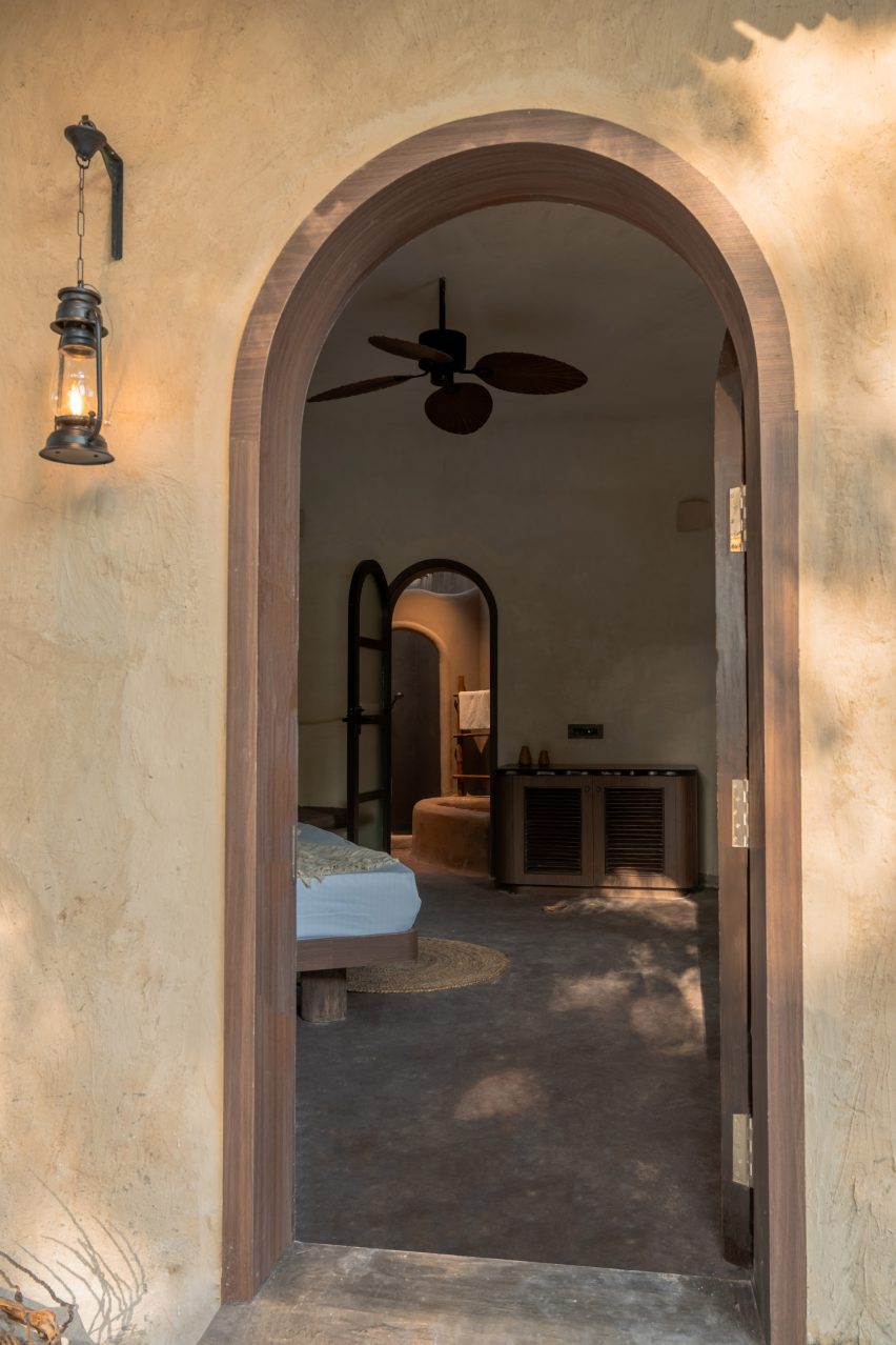 The Earthen Retreat by AKSH Architects