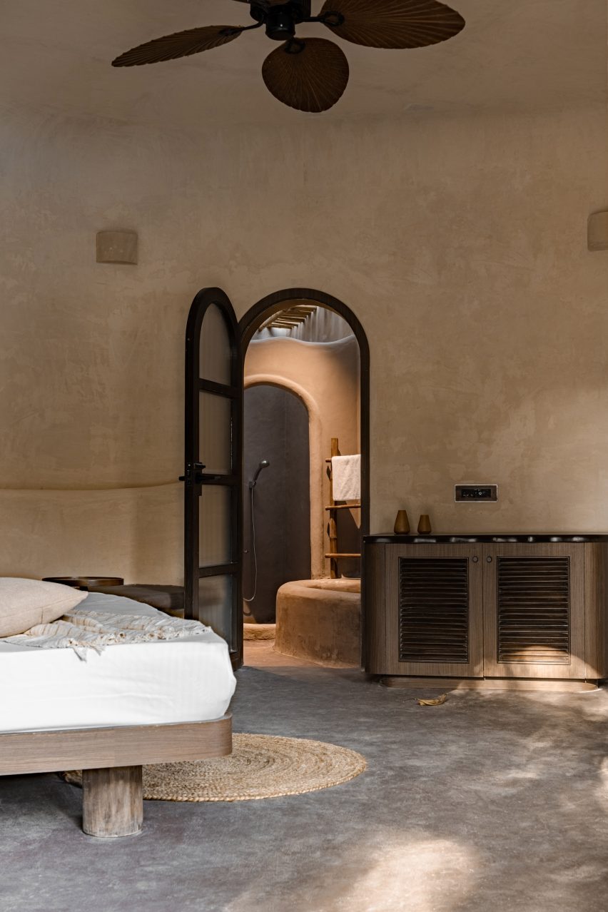 The Earthen Retreat by AKSH Architects