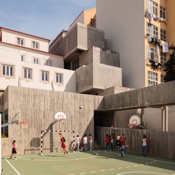 Colégio de Santa Maria by António Costa Lima Arquitectos