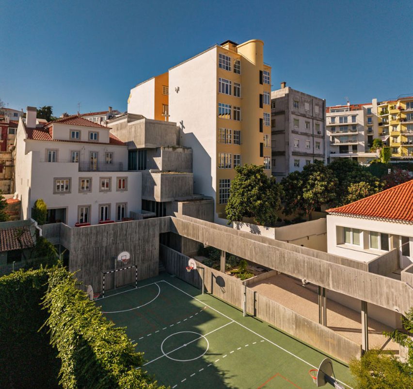 Colégio de Santa Maria by António Costa Lima Arquitectos