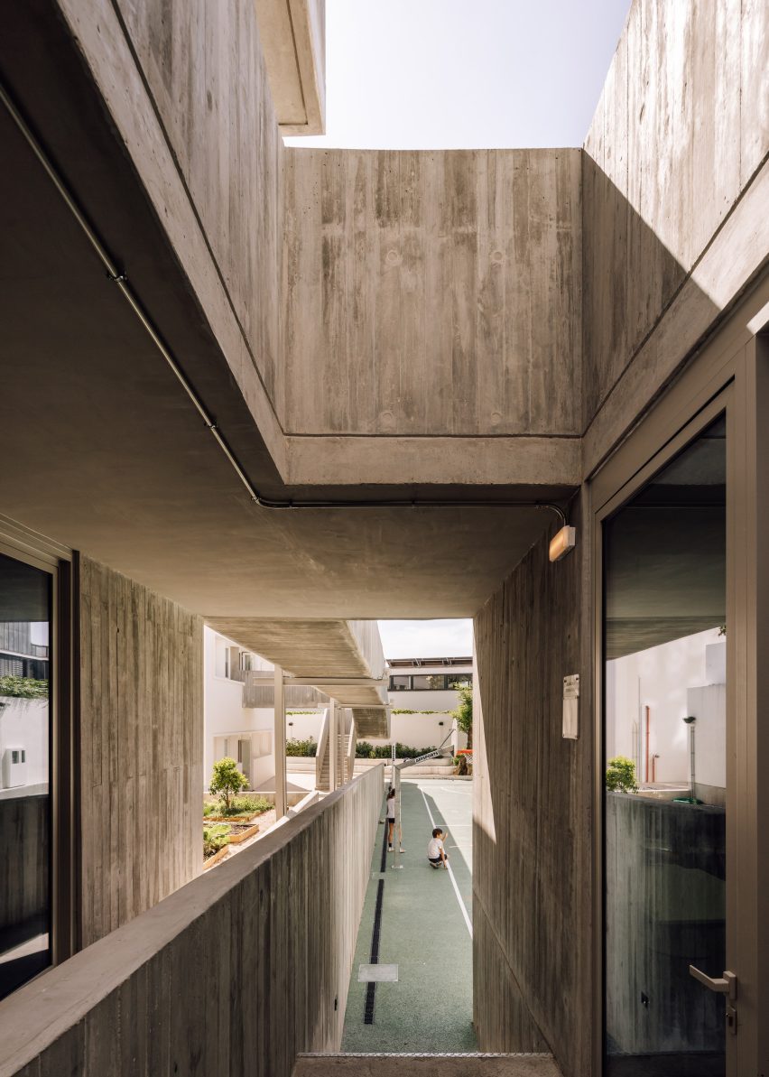 Colégio de Santa Maria by António Costa Lima Arquitectos