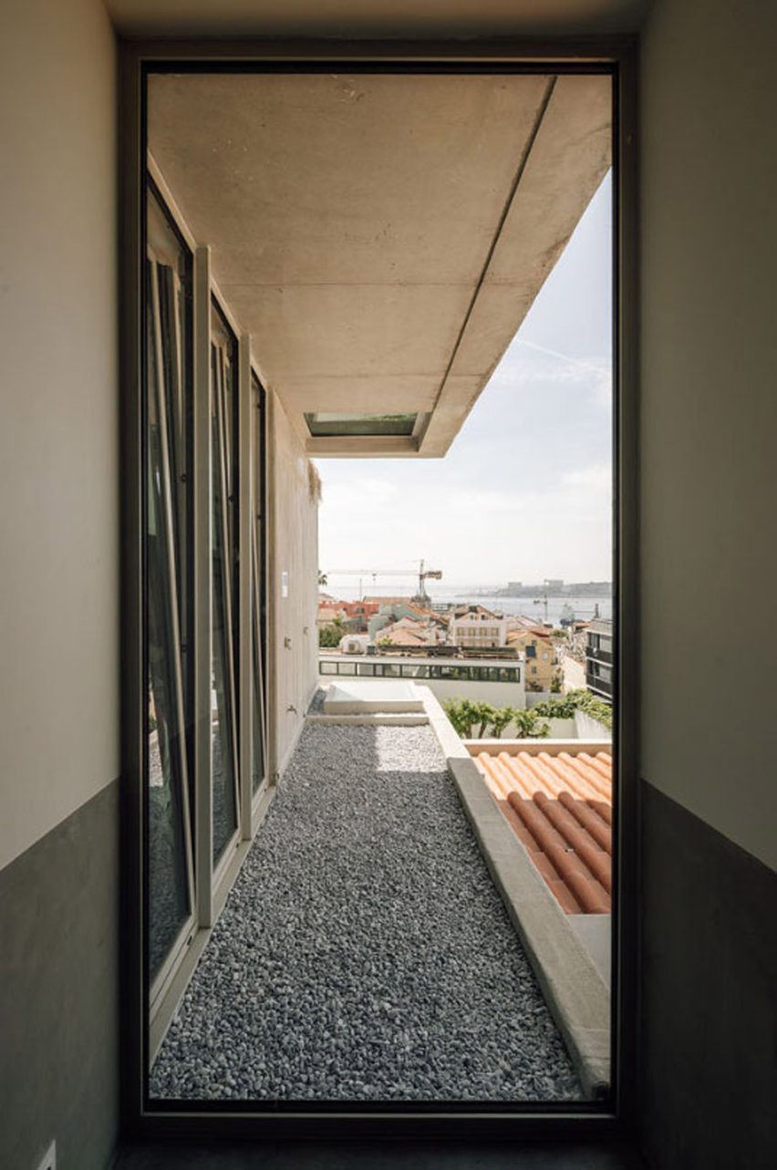 Colégio de Santa Maria by António Costa Lima Arquitectos