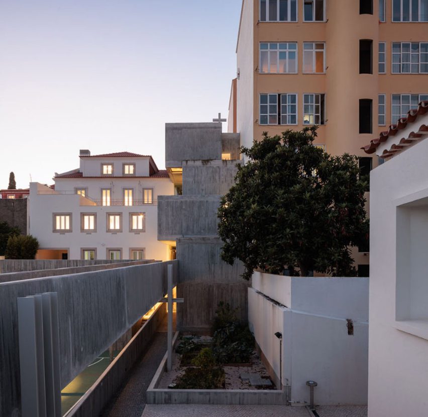Colégio de Santa Maria by António Costa Lima Arquitectos