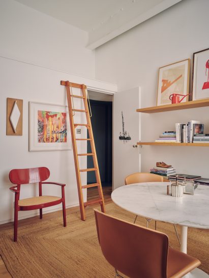 Bedroom with mezzanine loft in Apartment 21 by Piercy & Company