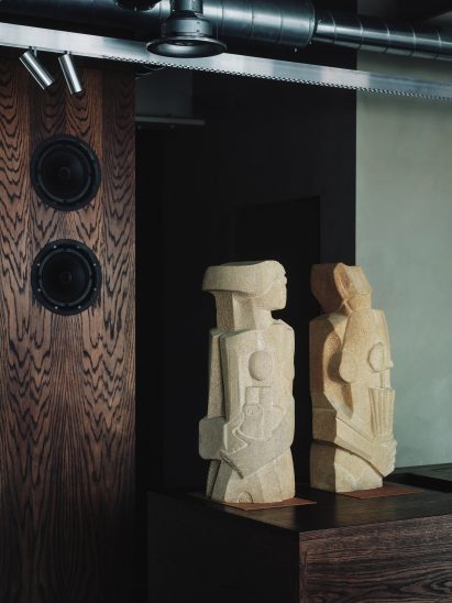 Speaker and Richard Perry sculptures in Cubitts Manchester by Youth