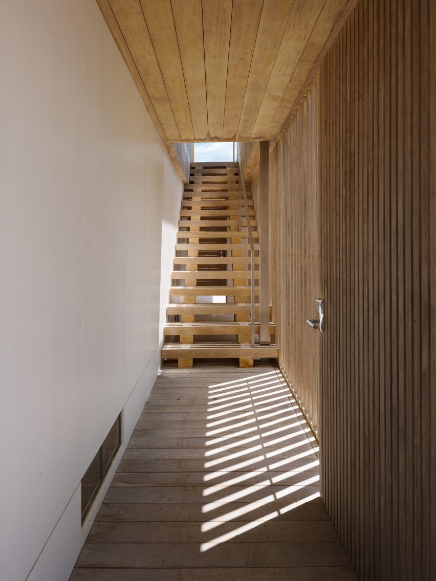 Dune House in Delaware by Ziger Snead