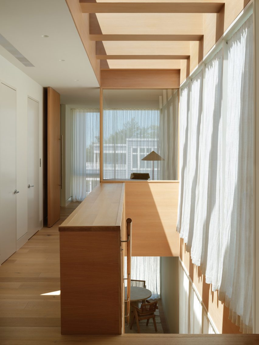 Dune House in Delaware by Ziger Snead