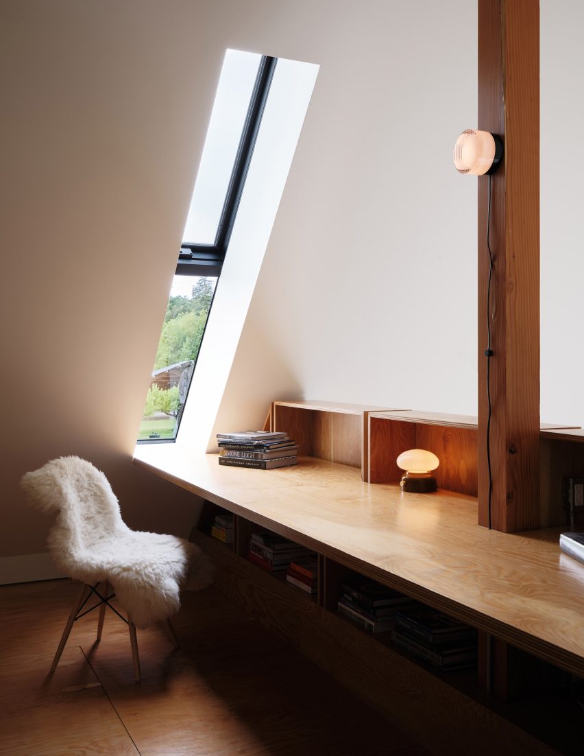 Iolair studio