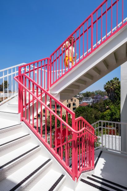 Loma Verde colourful apartments LA