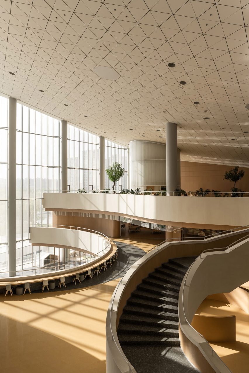 Xi’an Public Library by HONG Designworks