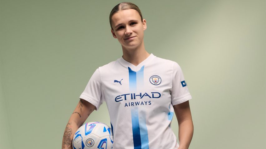 Manchester City AI kit by Puma